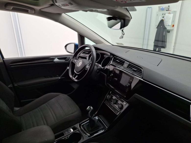 Volkswagen Touran 2.0 TDi Highline LED Pano Navi Alcantara Camera KeylessGo Klima PDC ... #6