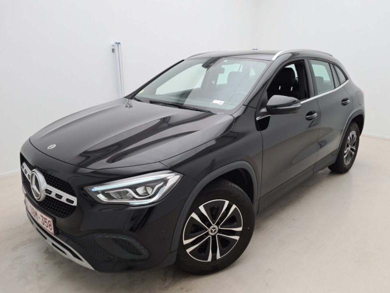 Mercedes GLA 180 d Aut. LED CarPlay Navi 1/2 Sport-Leather KeylessStart Camera Klima PDC ... #1