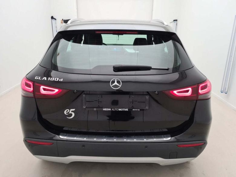 Mercedes GLA 180 d Aut. LED CarPlay Navi 1/2 Sport-Leather KeylessStart Camera Klima PDC ... #5